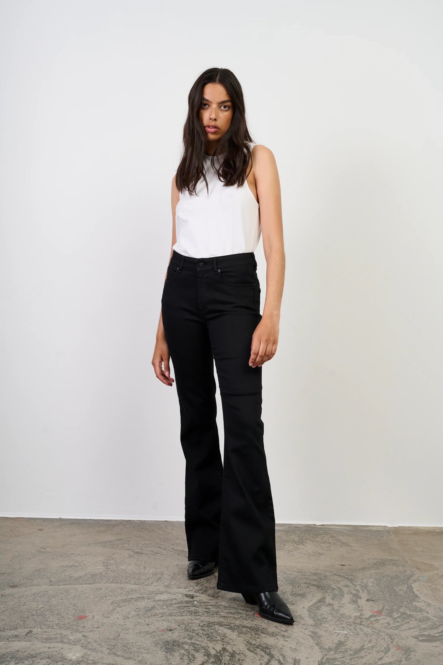 Tijdloze Duurzame dames jeansbroeken - IVY Copenhagen jeans.