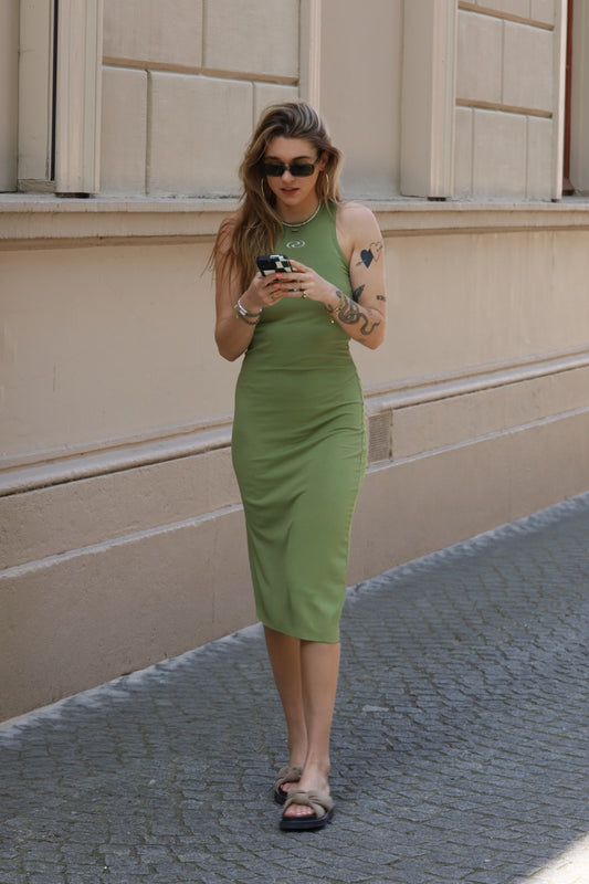 Résumé - robe longue vert kaki avec fente latérale